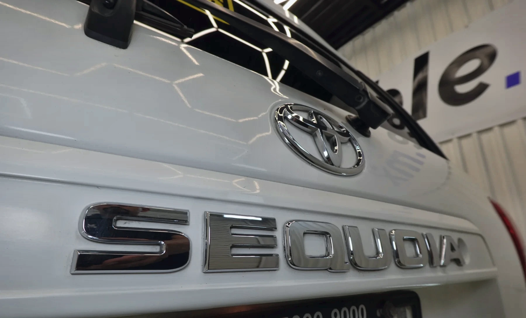 Toyota Sequoia SR5 2010 — exterior 8 de 10