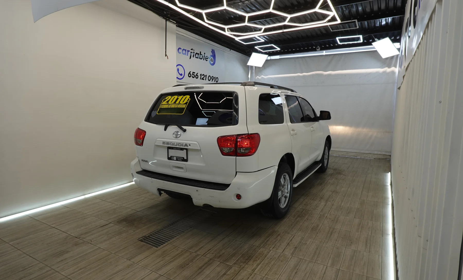 Toyota Sequoia SR5 2010 — exterior 4 de 10