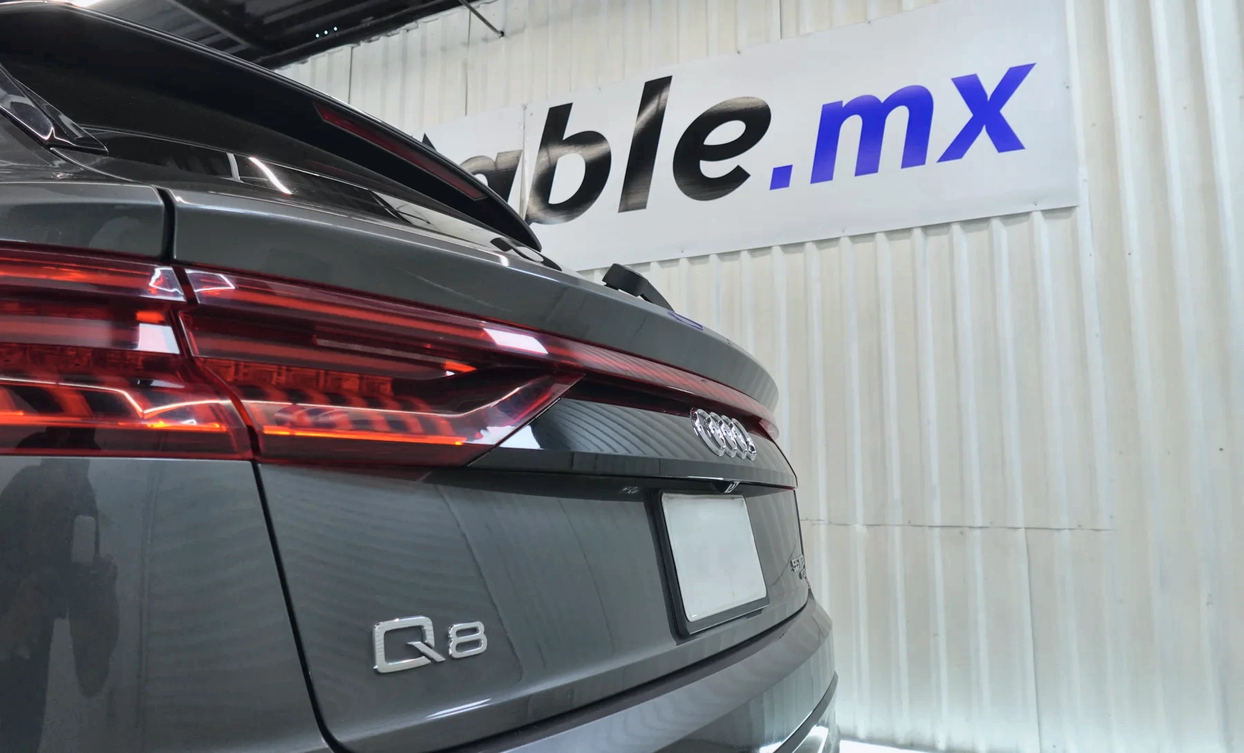 Audi Q8 Elite 2019 — exterior 9 de 10