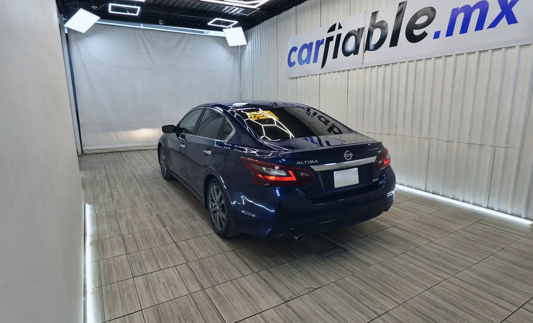 Nissan Altima SR 2018 — exterior 6 de 10