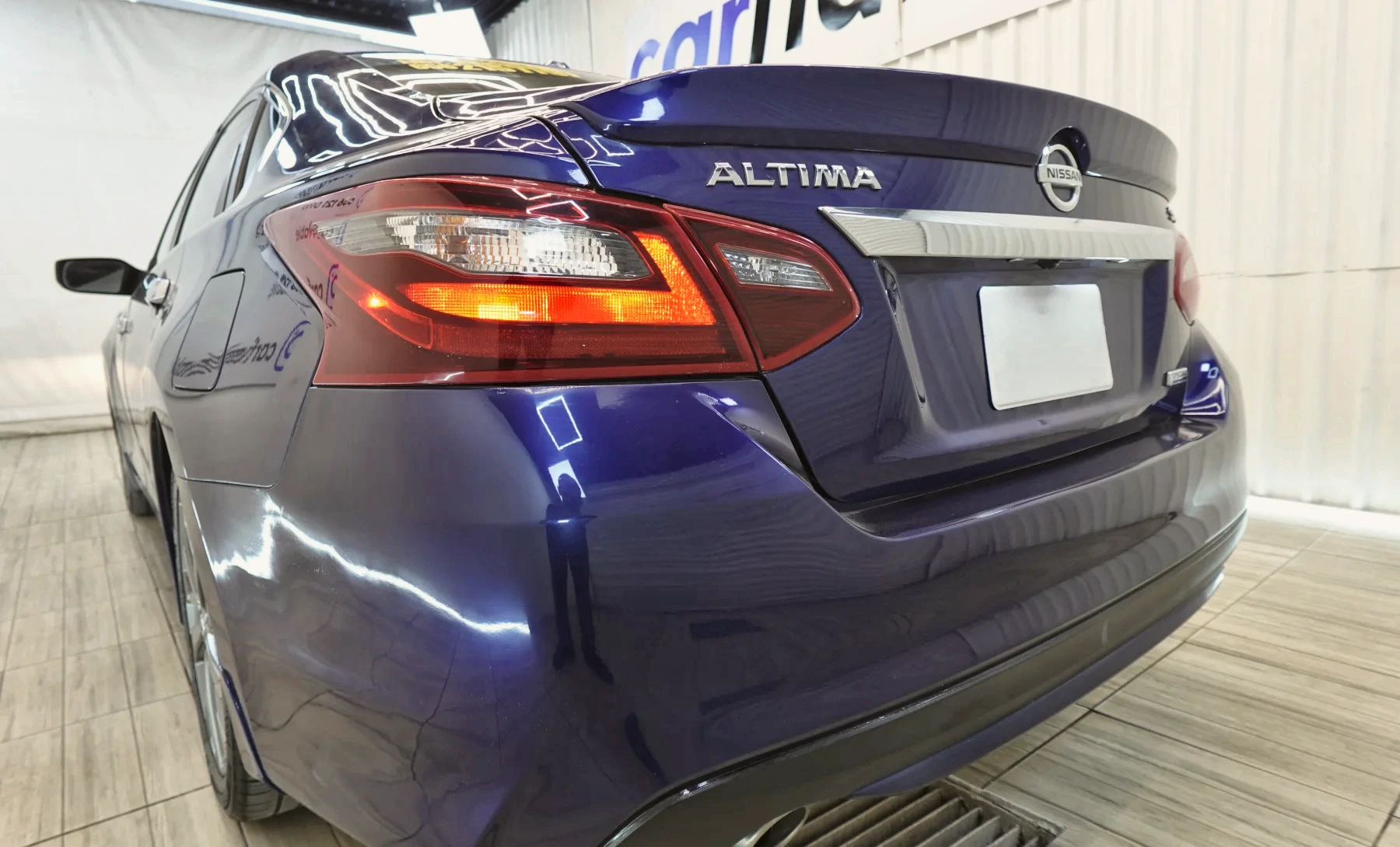 Nissan Altima SR 2018 — exterior 8 de 10