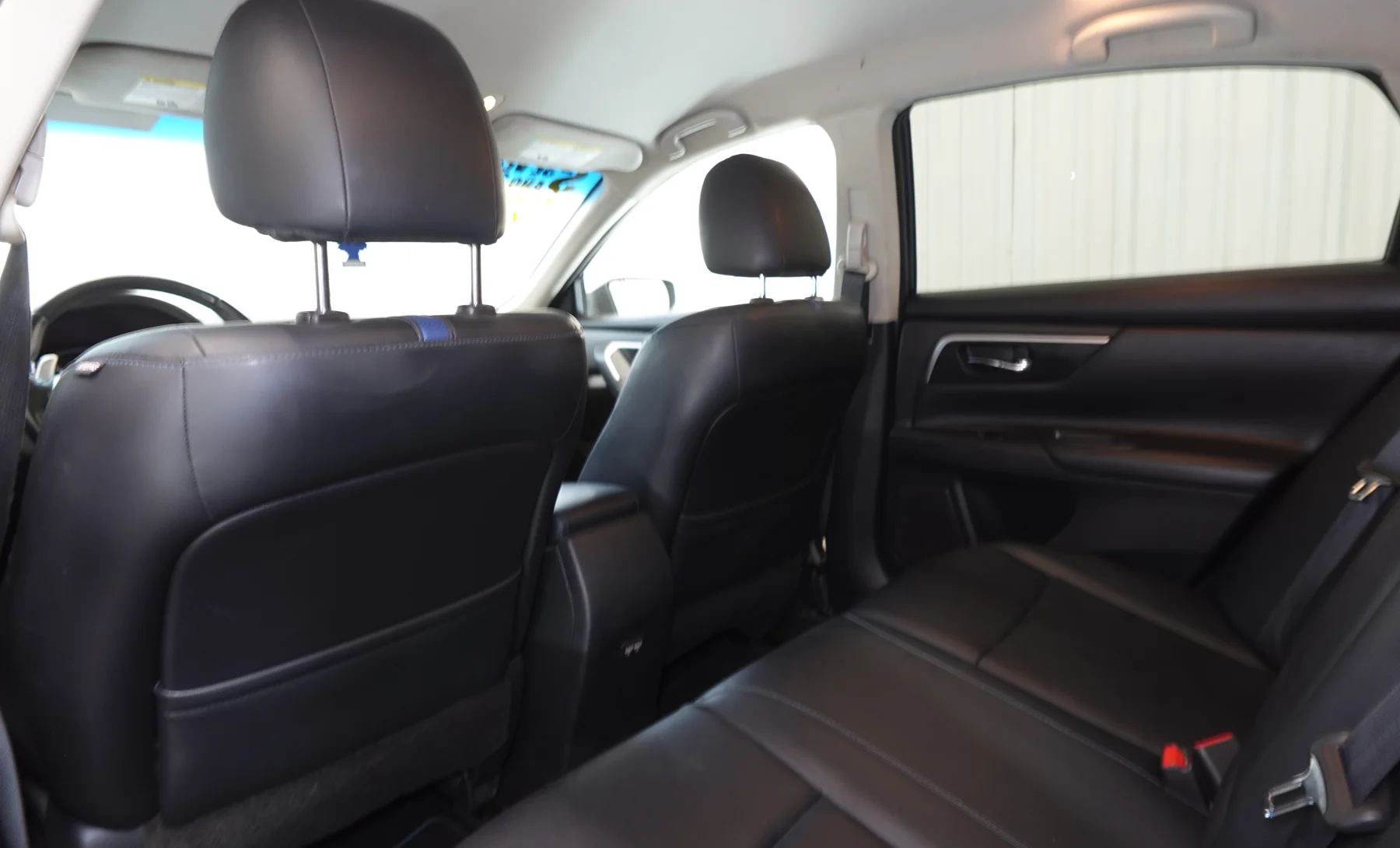 Nissan Altima SR 2018 — interior 6 de 9