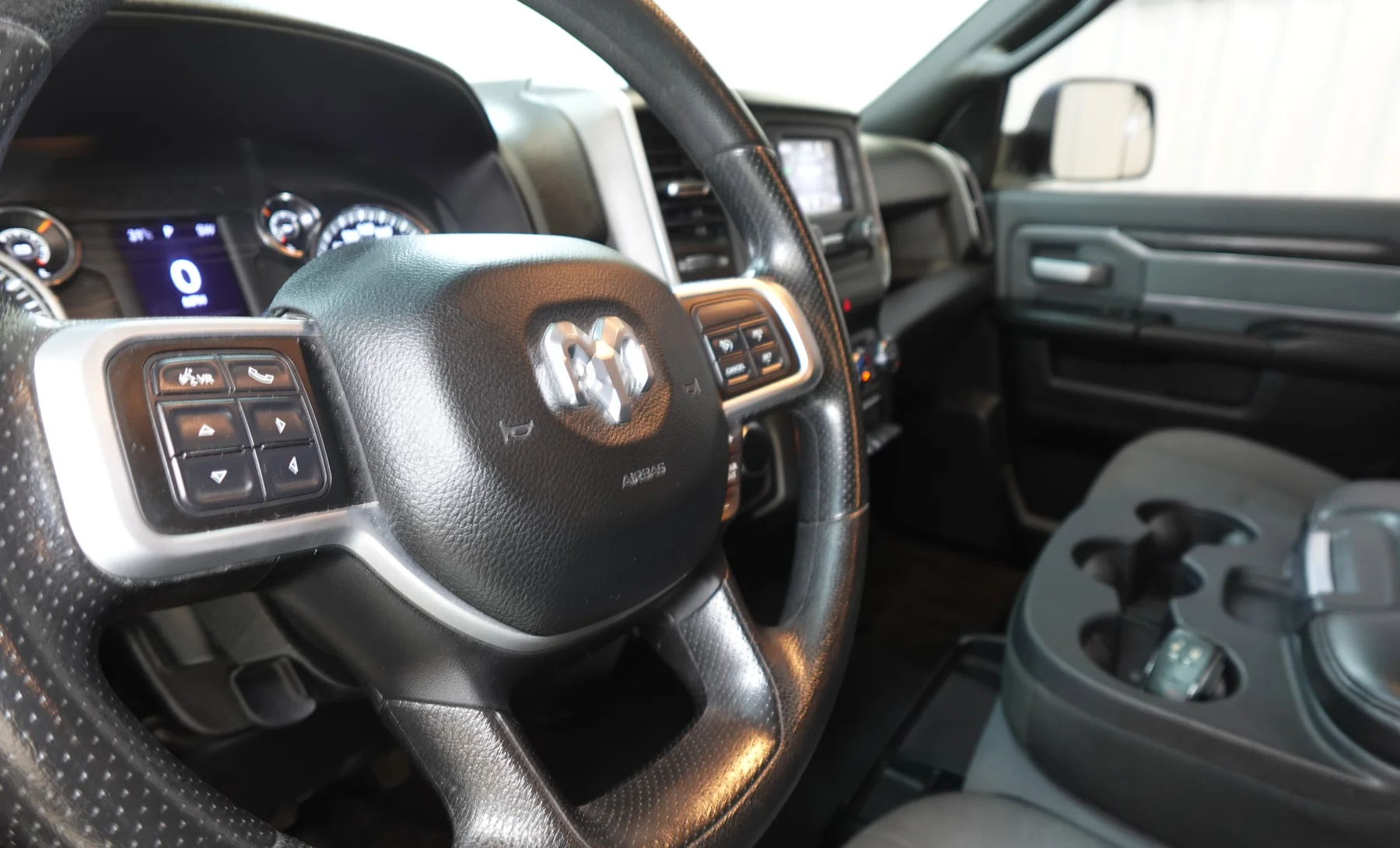 RAM 2500 SLT HD 2021 — interior 2 de 7