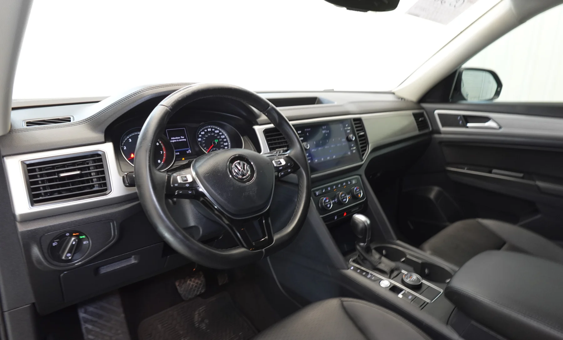 Volkswagen Atlas SE 2019 — interior 1 de 10