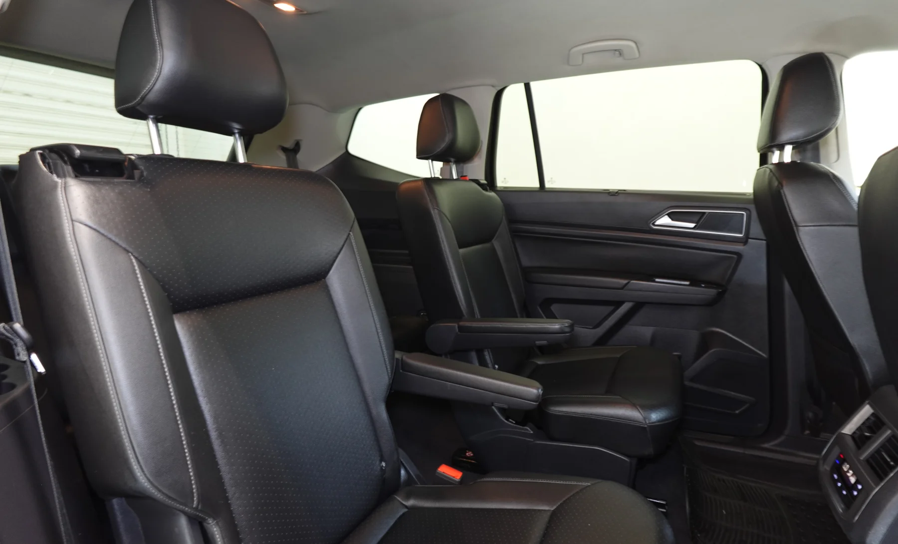 Volkswagen Atlas SE 2019 — interior 5 de 10
