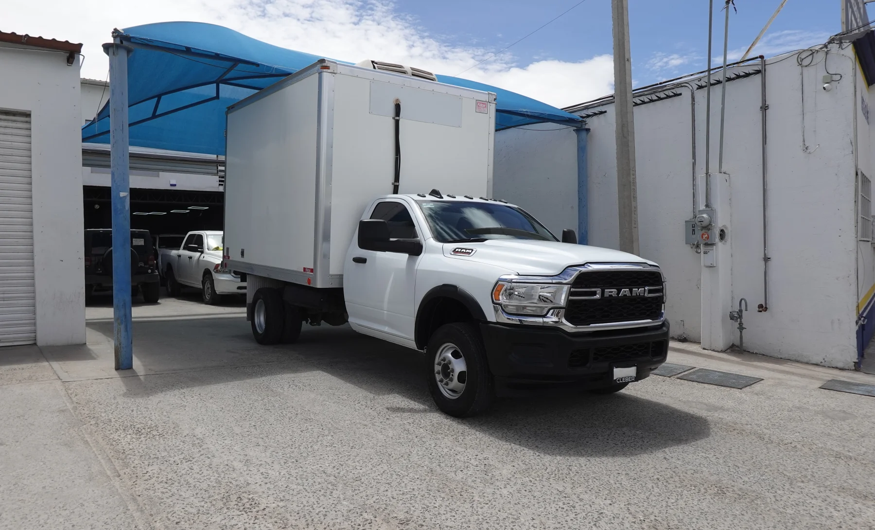 RAM 4000 CHASIS CAB PL 2024 — exterior 3 de 10
