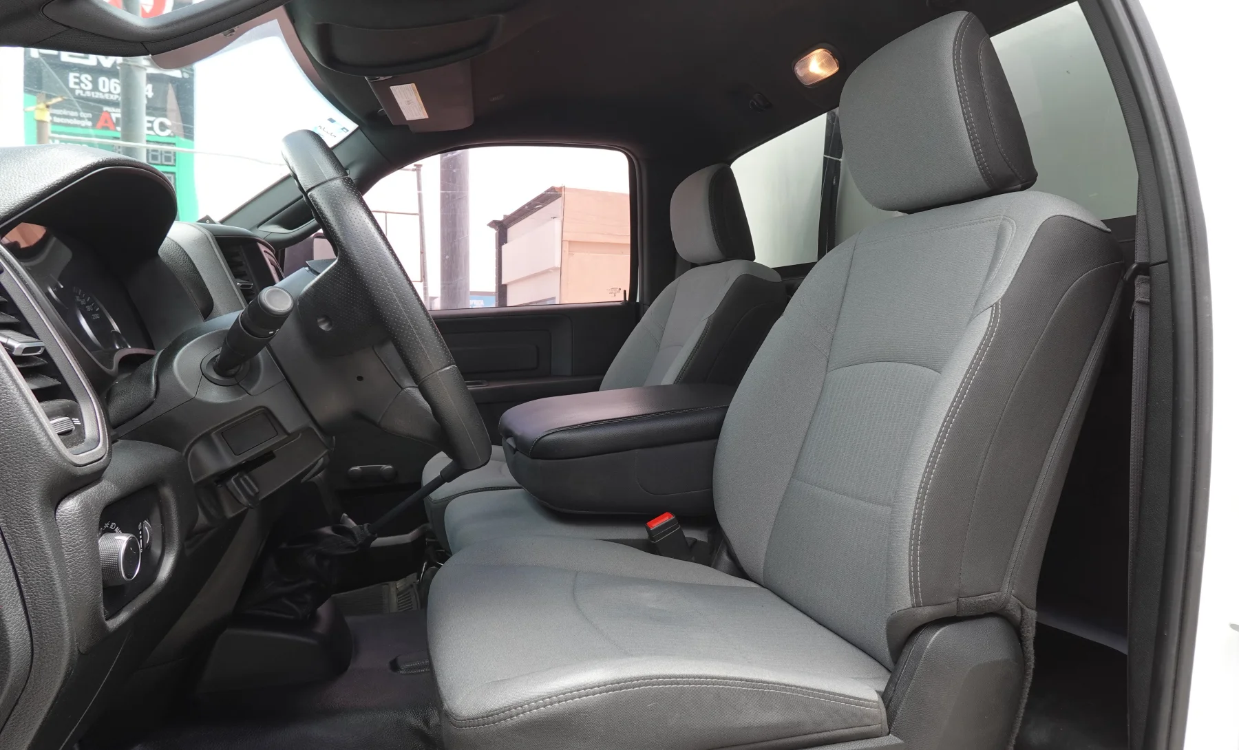 RAM 4000 CHASIS CAB PL 2024 — interior 1 de 9