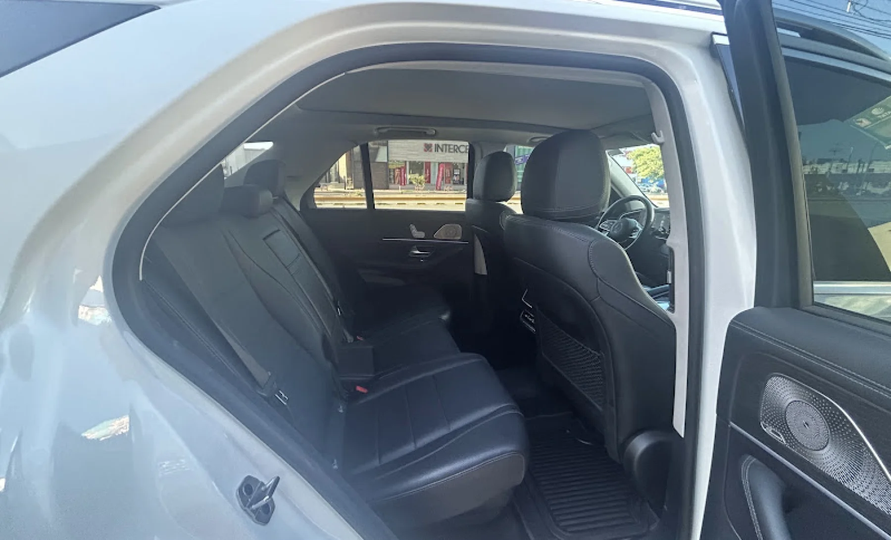 Mercedes-Benz GLE450 4Matic 2022 — interior 2 de 4