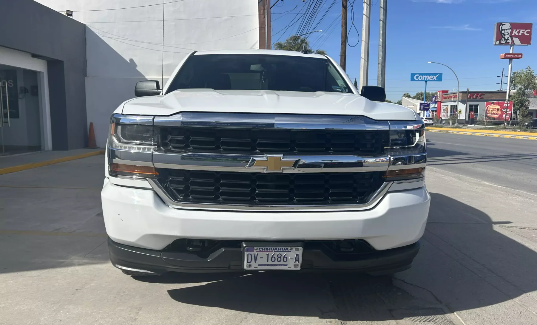 Chevrolet Silverado 2500 LS 2017 — exterior 2 de 5