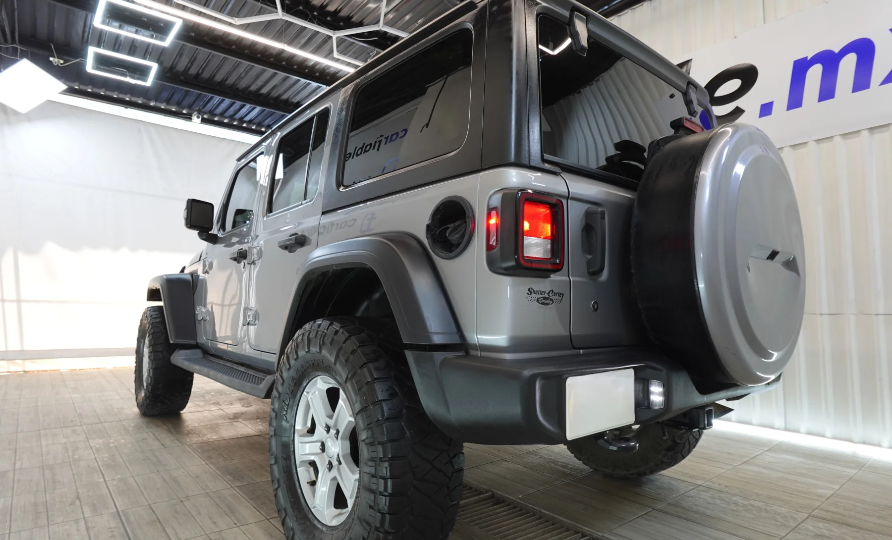 Jeep Wrangler Unlimited Sport S 2019 — exterior 8 de 10