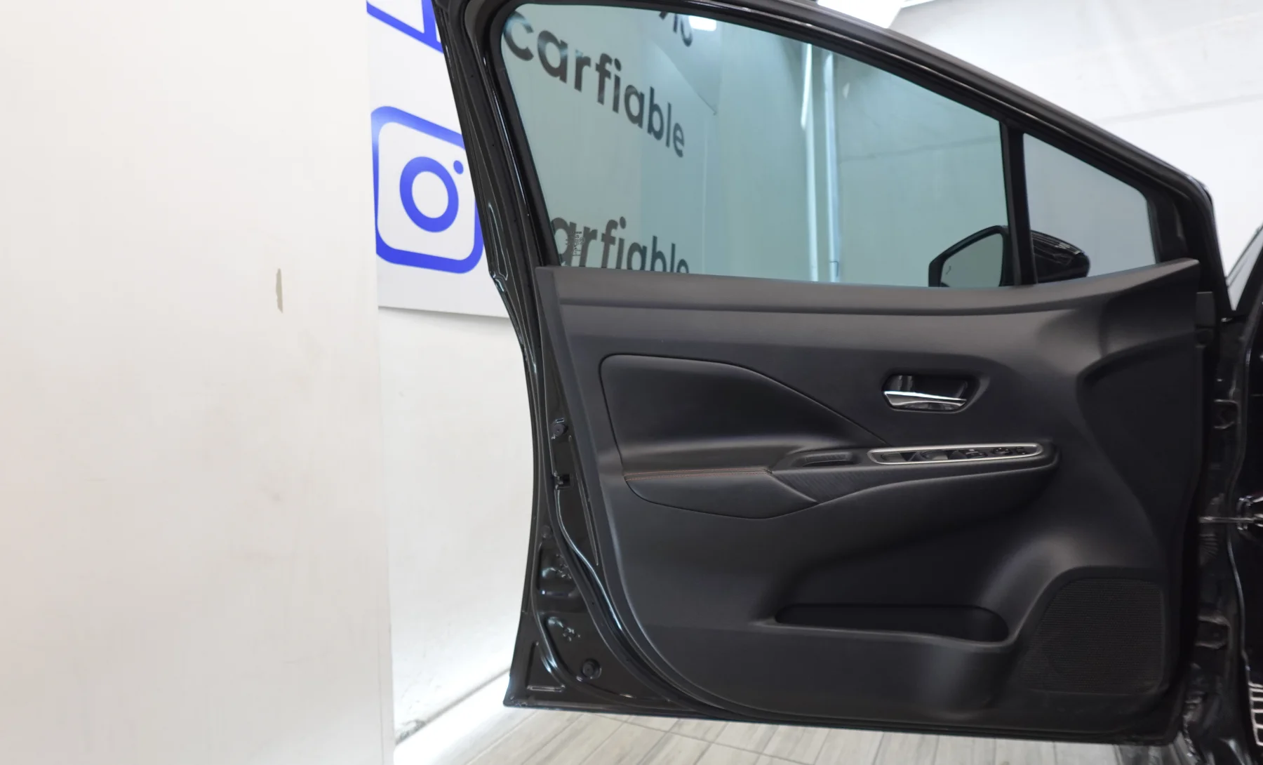 Nissan Versa SR 2020 — interior 8 de 8