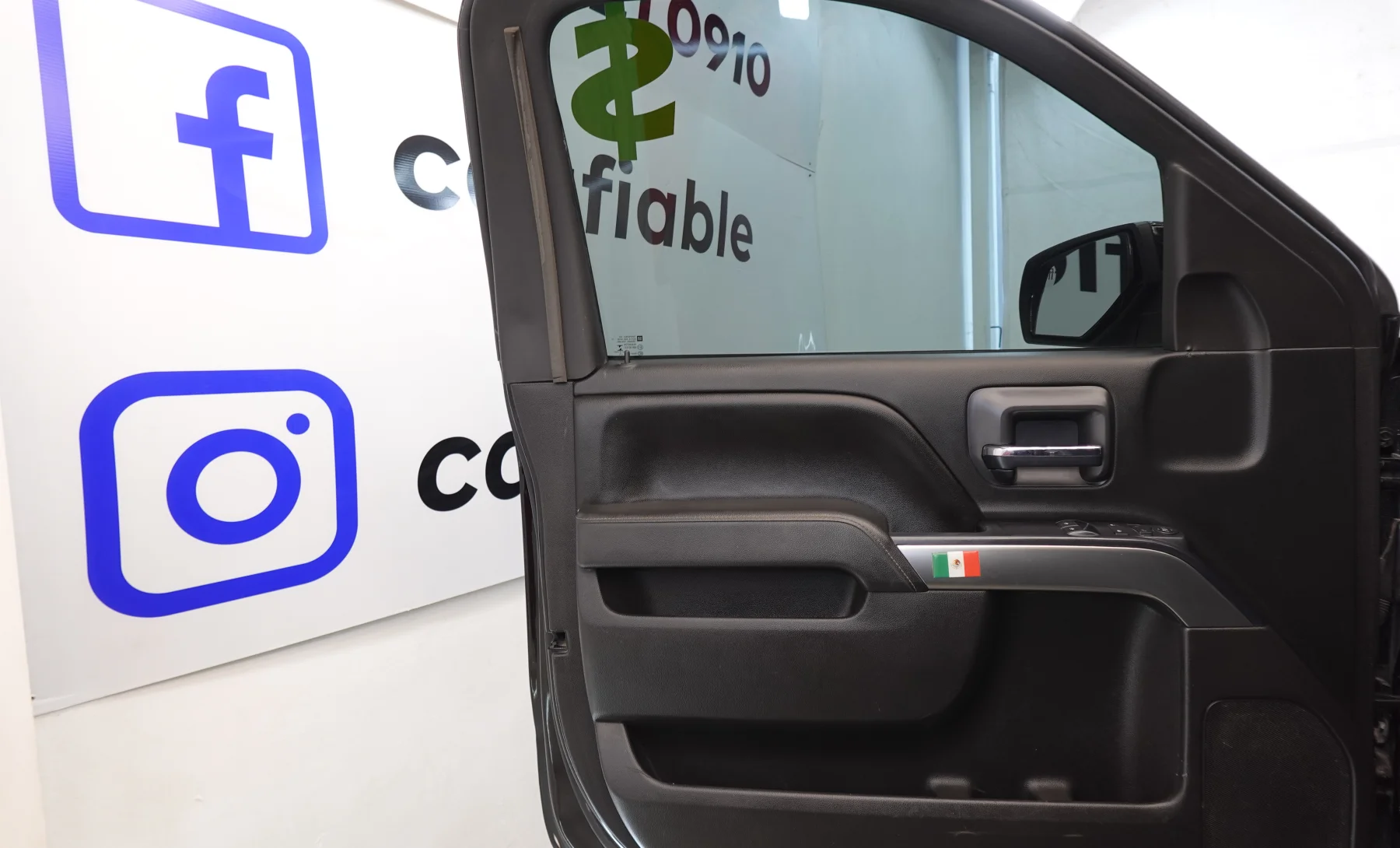 Chevrolet Silverado 1500 LT 2016 — interior 1 de 9