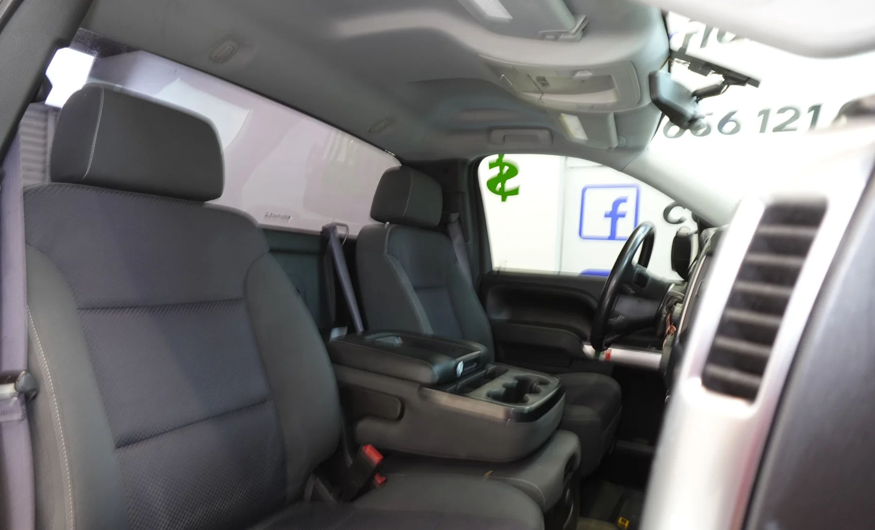 Chevrolet Silverado 1500 LT 2016 — interior 6 de 9