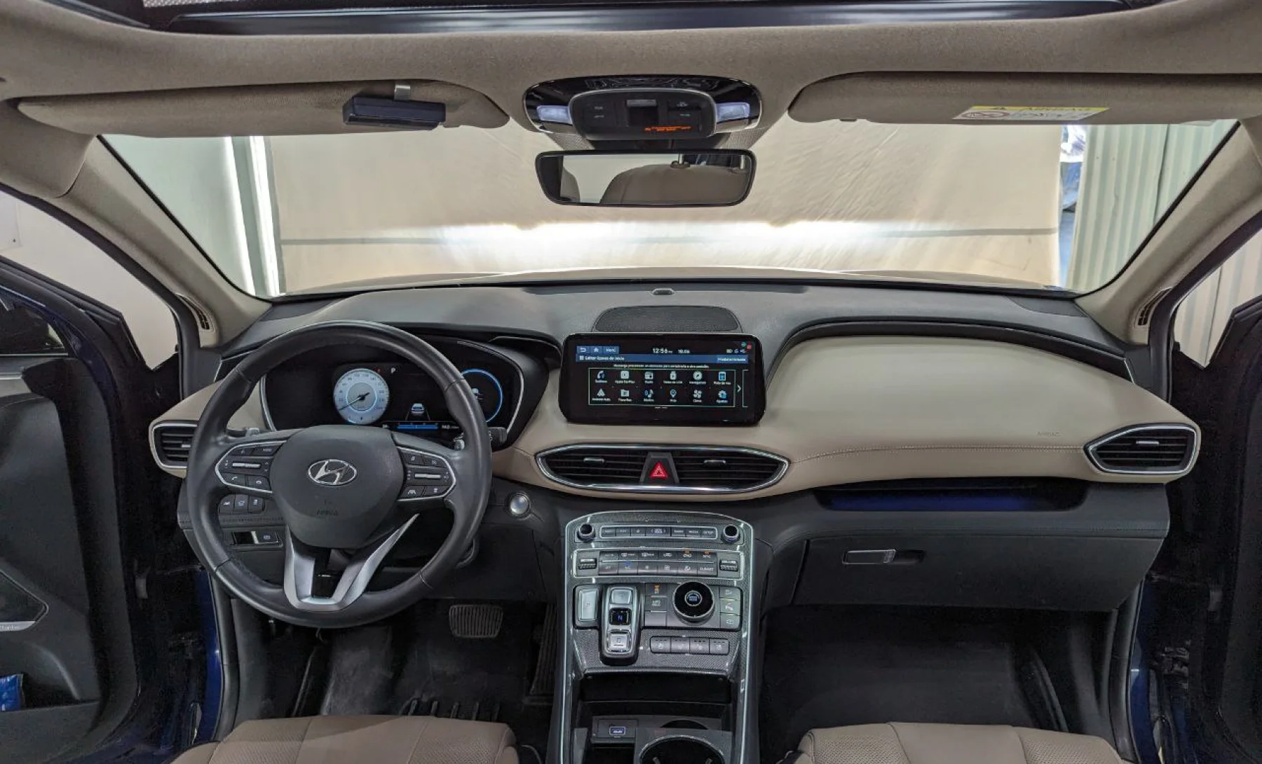 Hyundai Santa Fe Calligraphy 2022 — interior 3 de 4