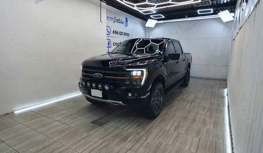 Ford Lobo