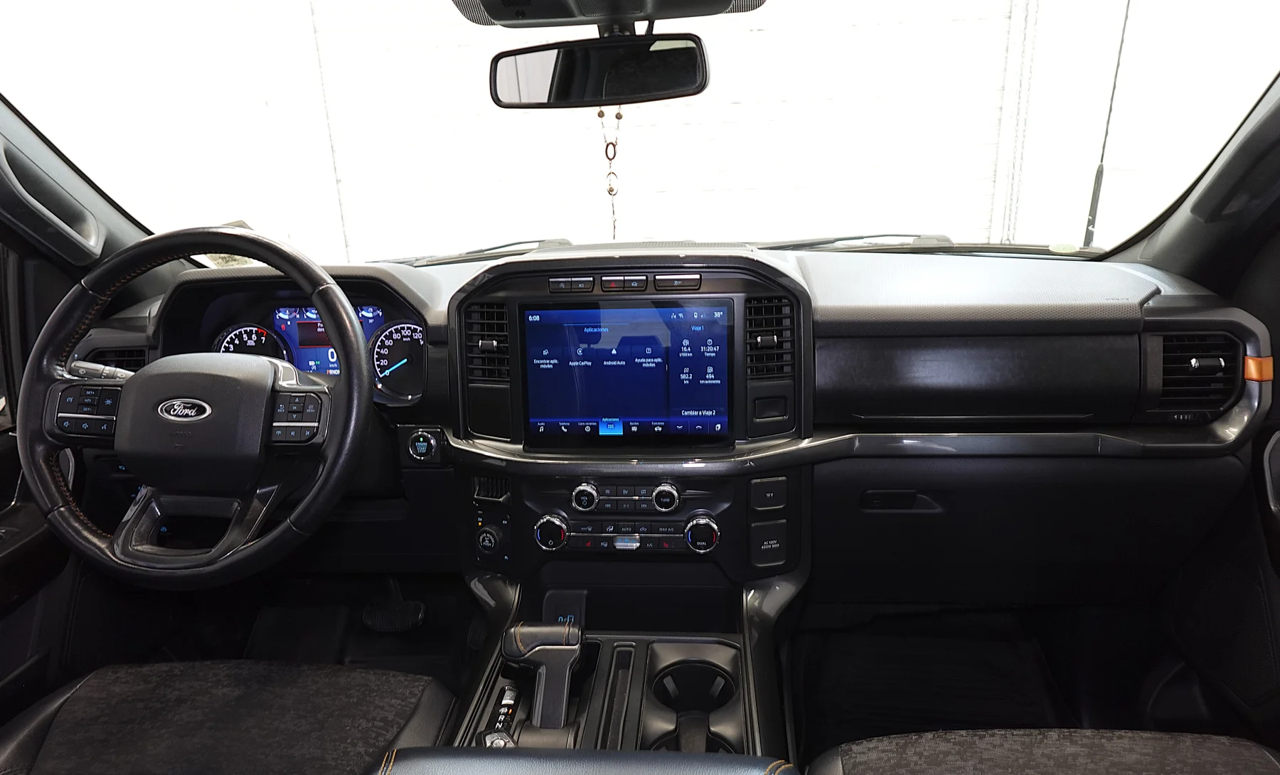 Ford Lobo Tremor 2021 — interior 5 de 9