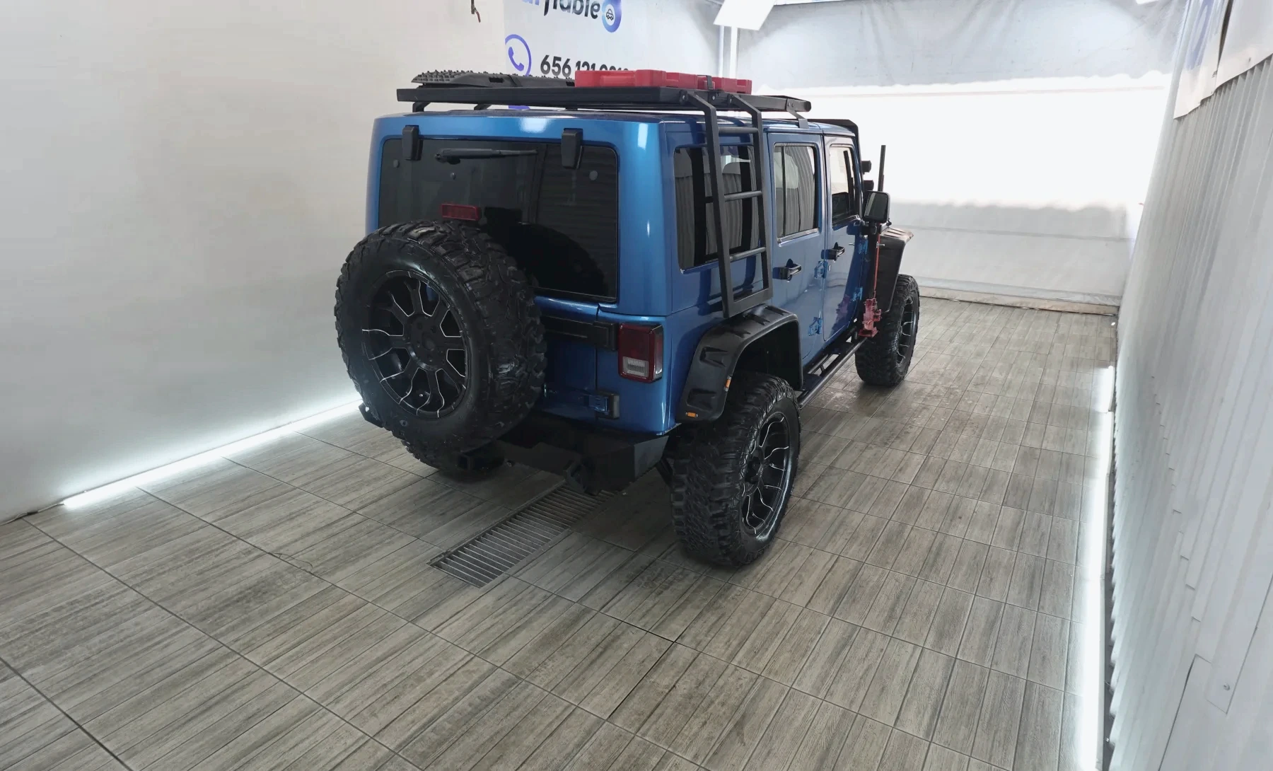 Jeep Wrangler Unlimited Sport 2013 — exterior 4 de 10