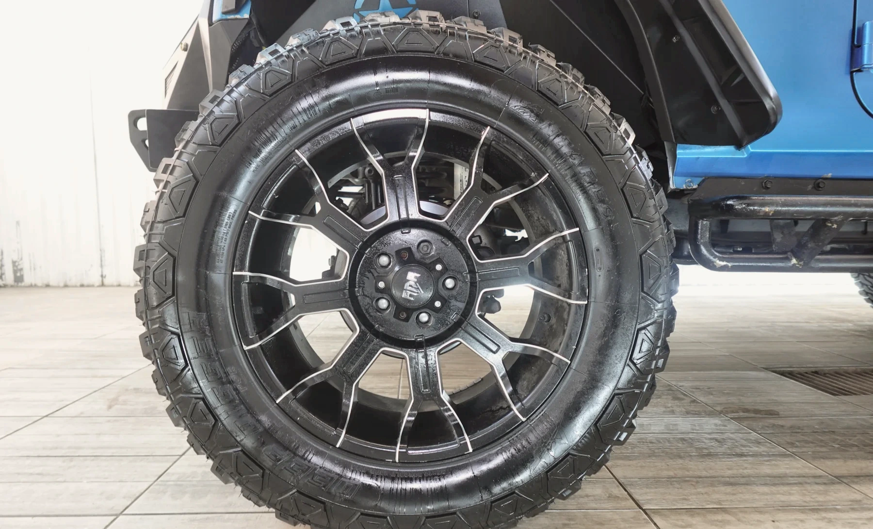 Jeep Wrangler Unlimited Sport 2013 — exterior 10 de 10