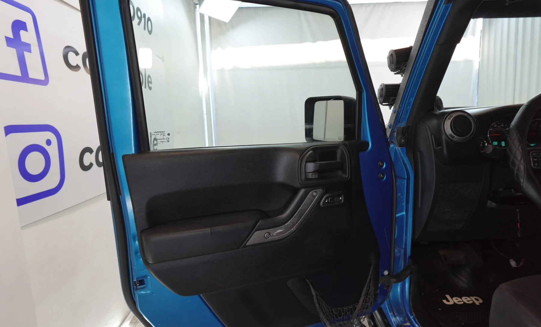 Jeep Wrangler Unlimited Sport 2013 — interior 1 de 8