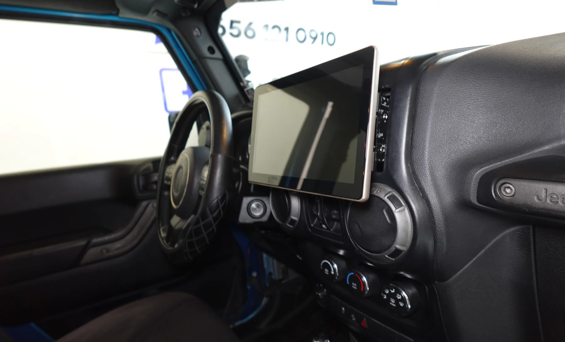 Jeep Wrangler Unlimited Sport 2013 — interior 3 de 8