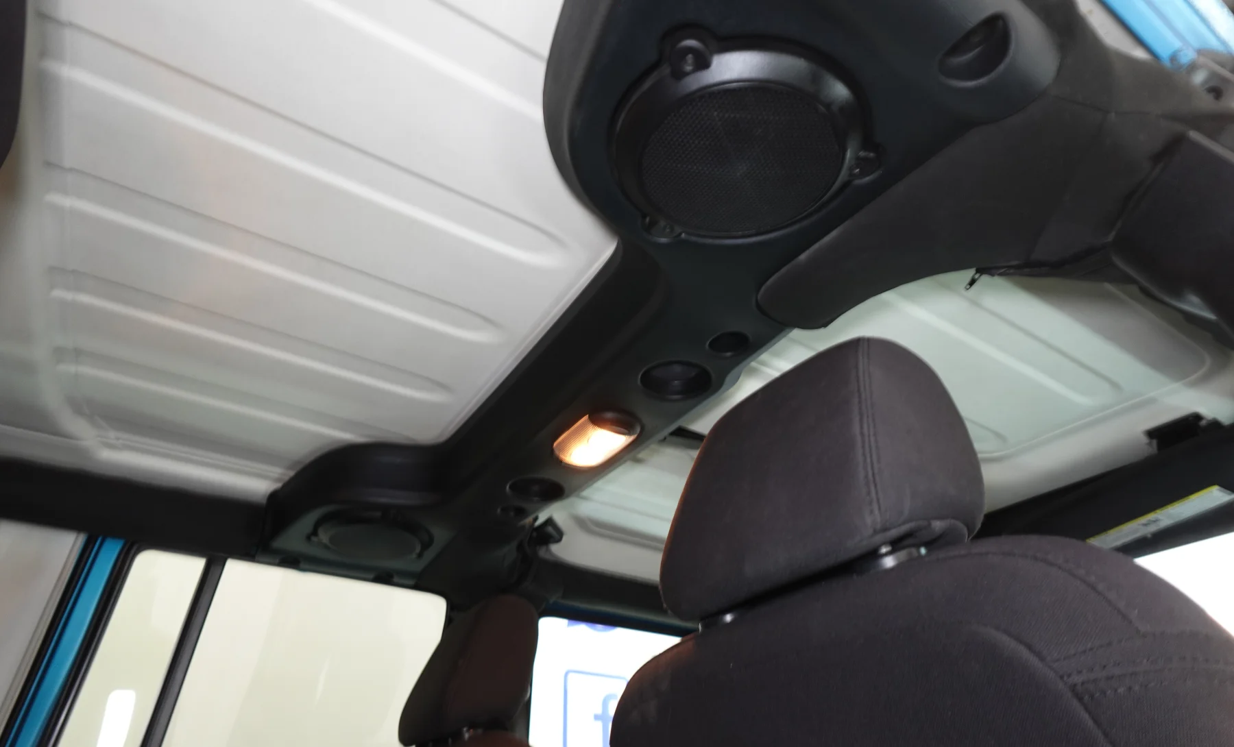 Jeep Wrangler Unlimited Sport 2013 — interior 6 de 8
