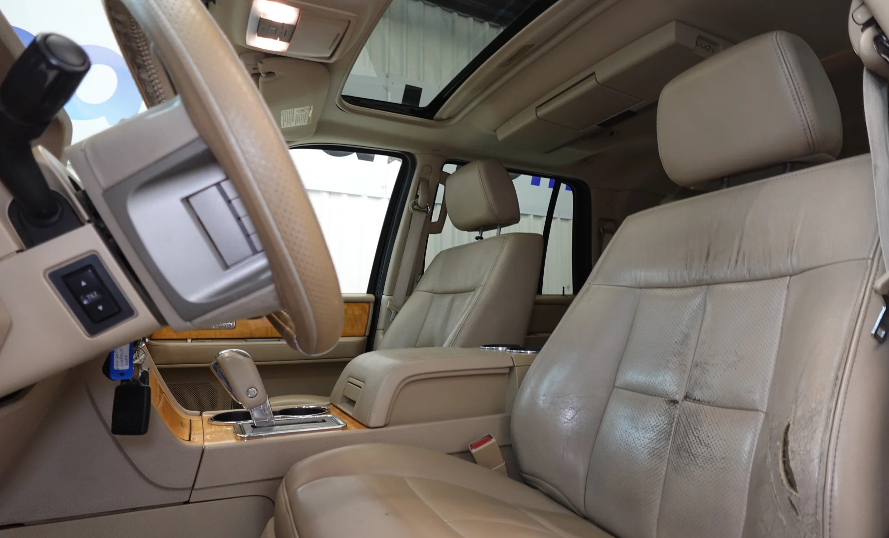 Lincoln Navigator Base 2008 — interior 3 de 10
