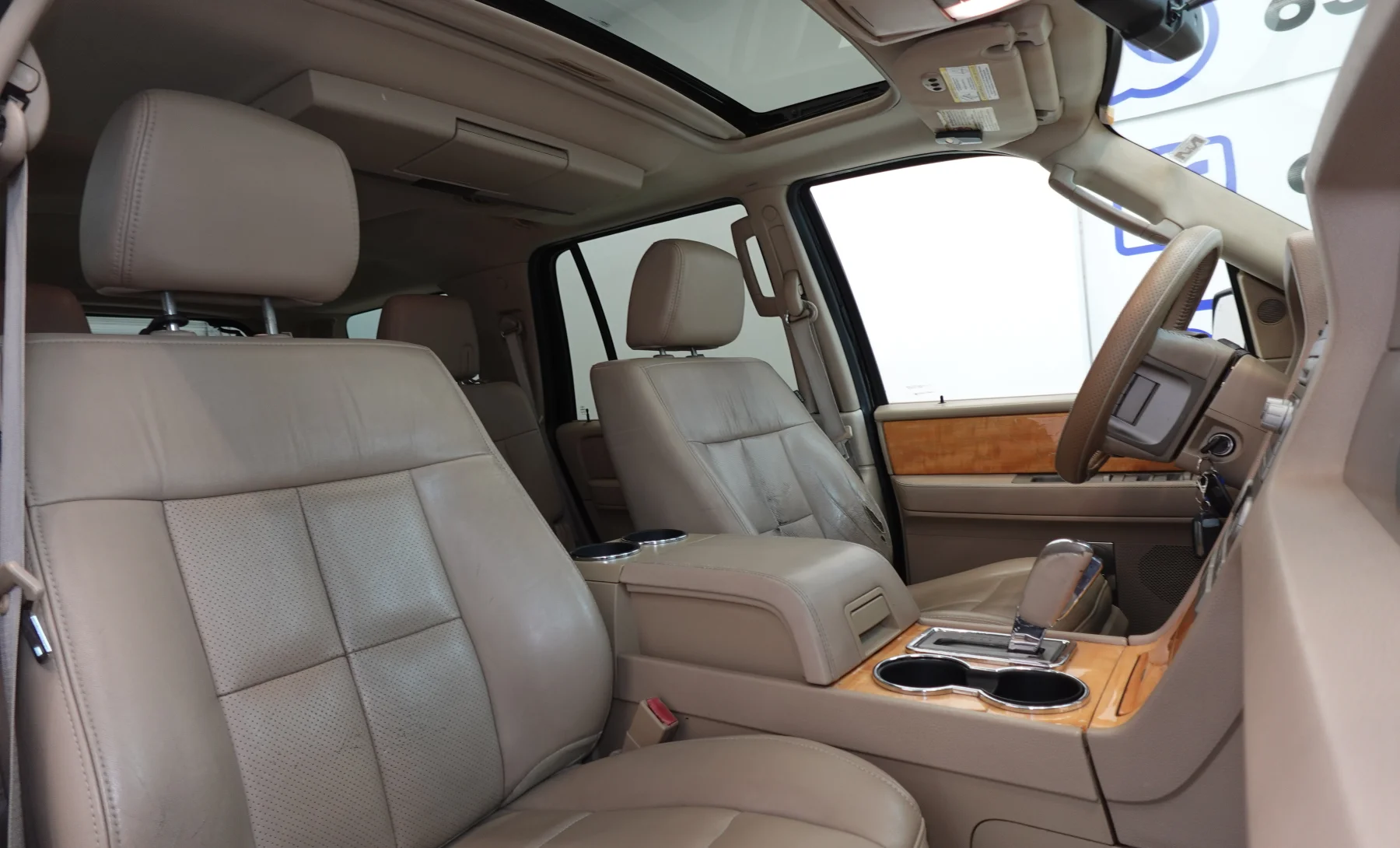 Lincoln Navigator Base 2008 — interior 9 de 10