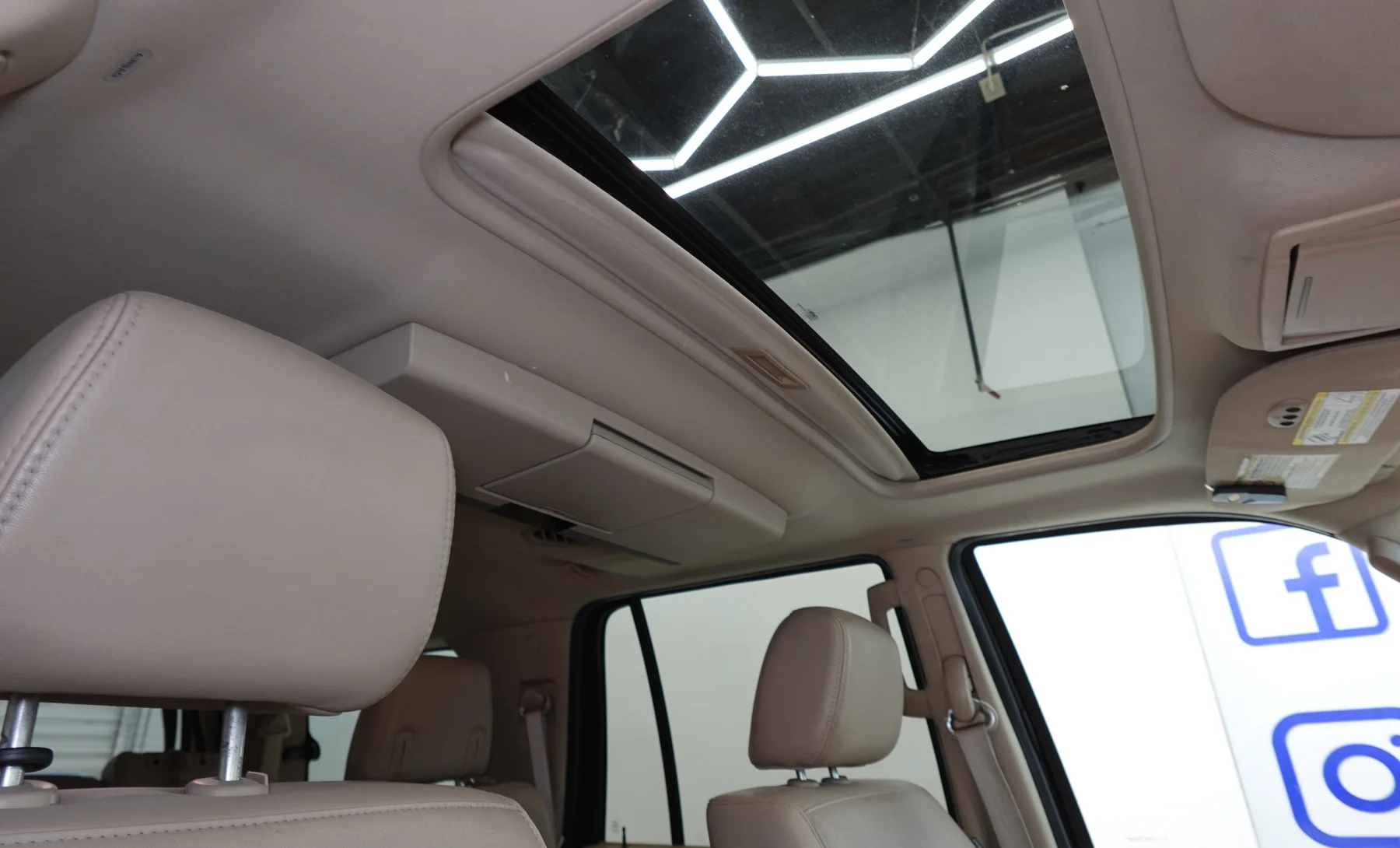Lincoln Navigator Base 2008 — interior 10 de 10