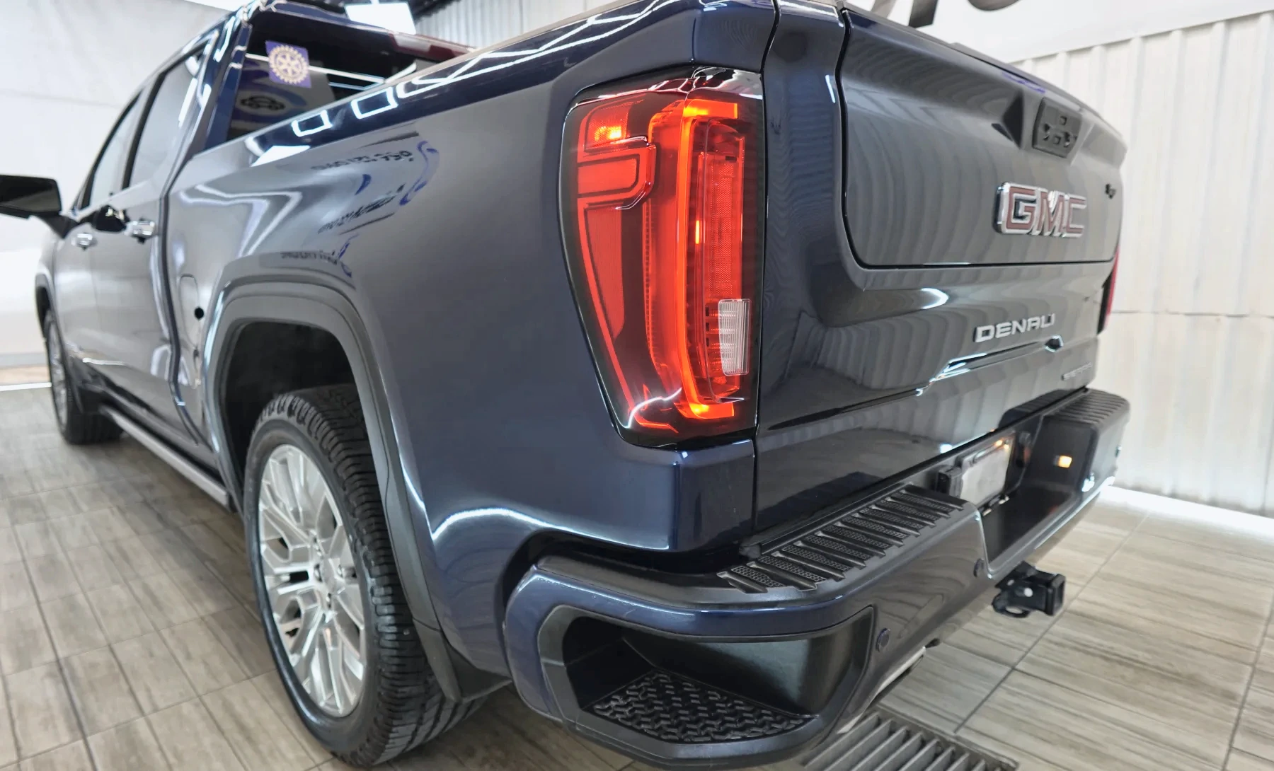 GMC Sierra 1500 Denali 2020 — exterior 7 de 10