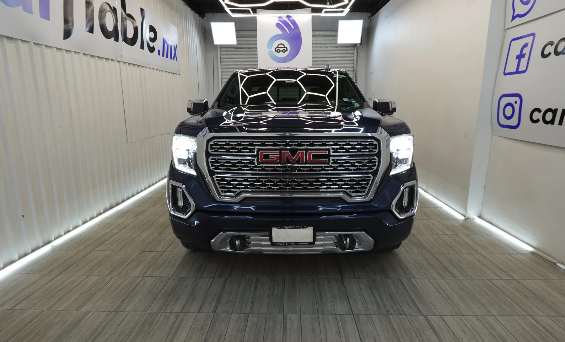 GMC Sierra 1500 Denali 2020 — exterior 2 de 10