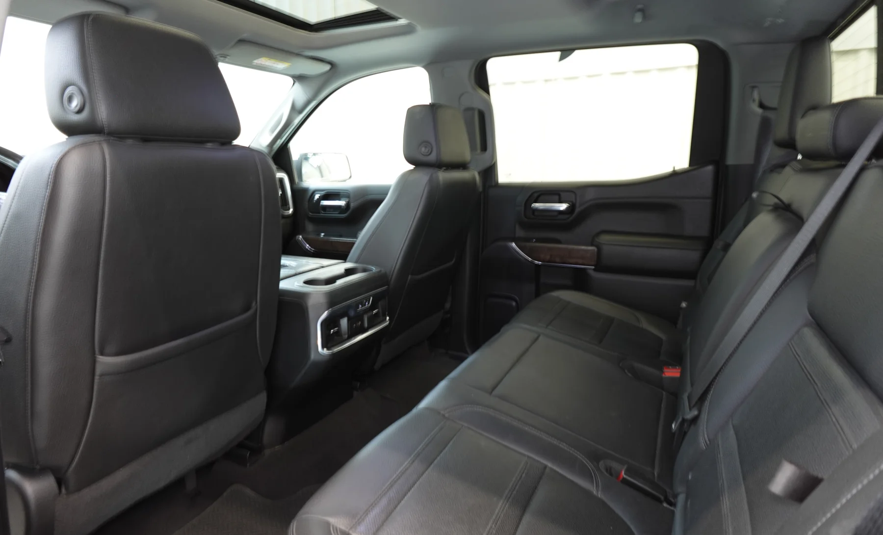GMC Sierra 1500 Denali 2020 — interior 4 de 10