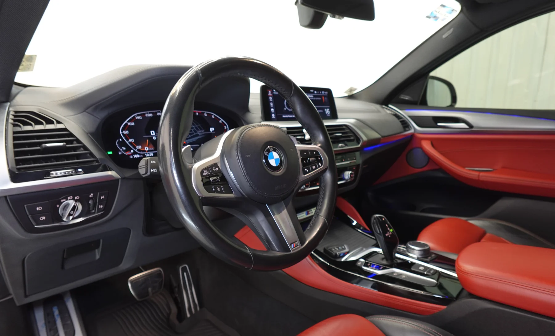 BMW X4 M40i 2021 — interior 1 de 10