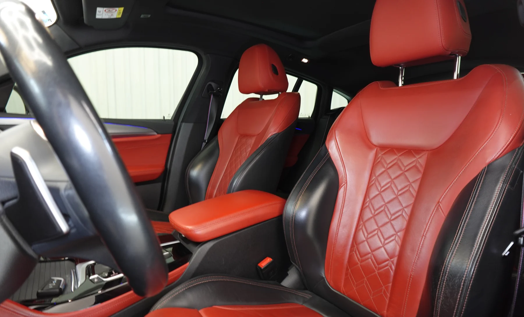 BMW X4 M40i 2021 — interior 4 de 10