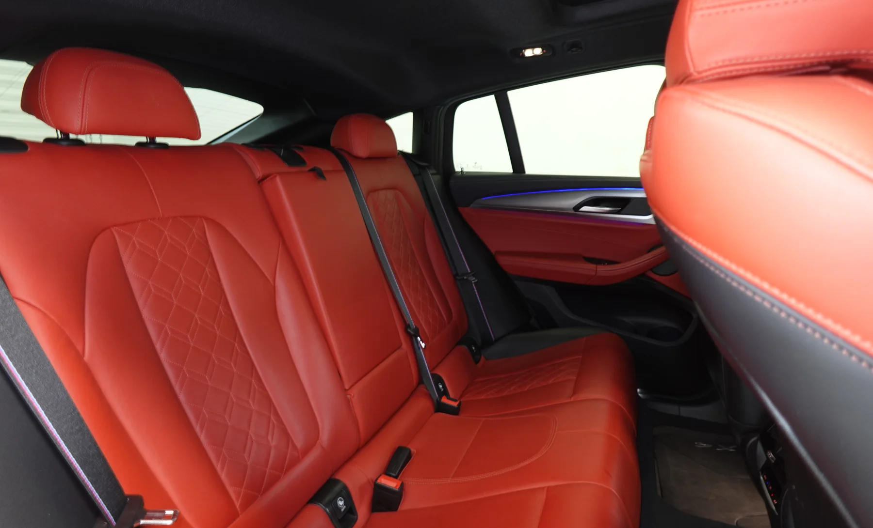 BMW X4 M40i 2021 — interior 5 de 10