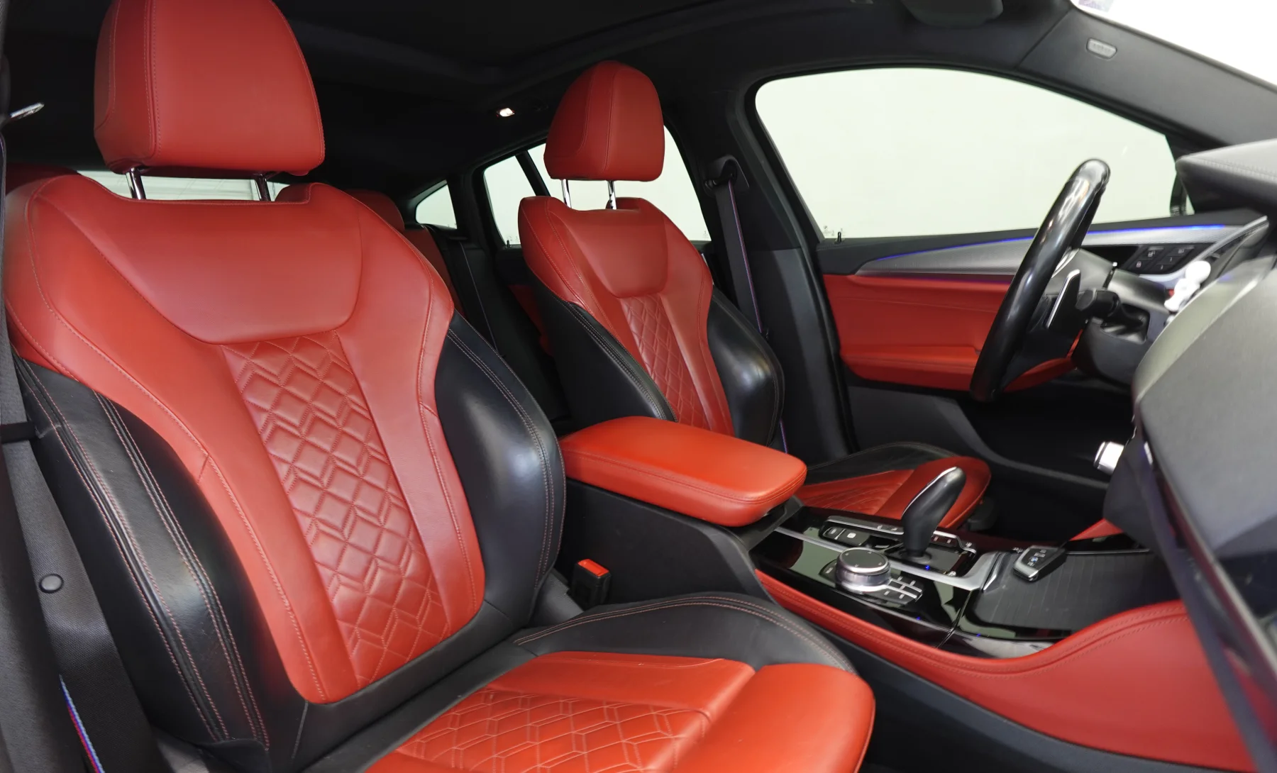BMW X4 M40i 2021 — interior 7 de 10