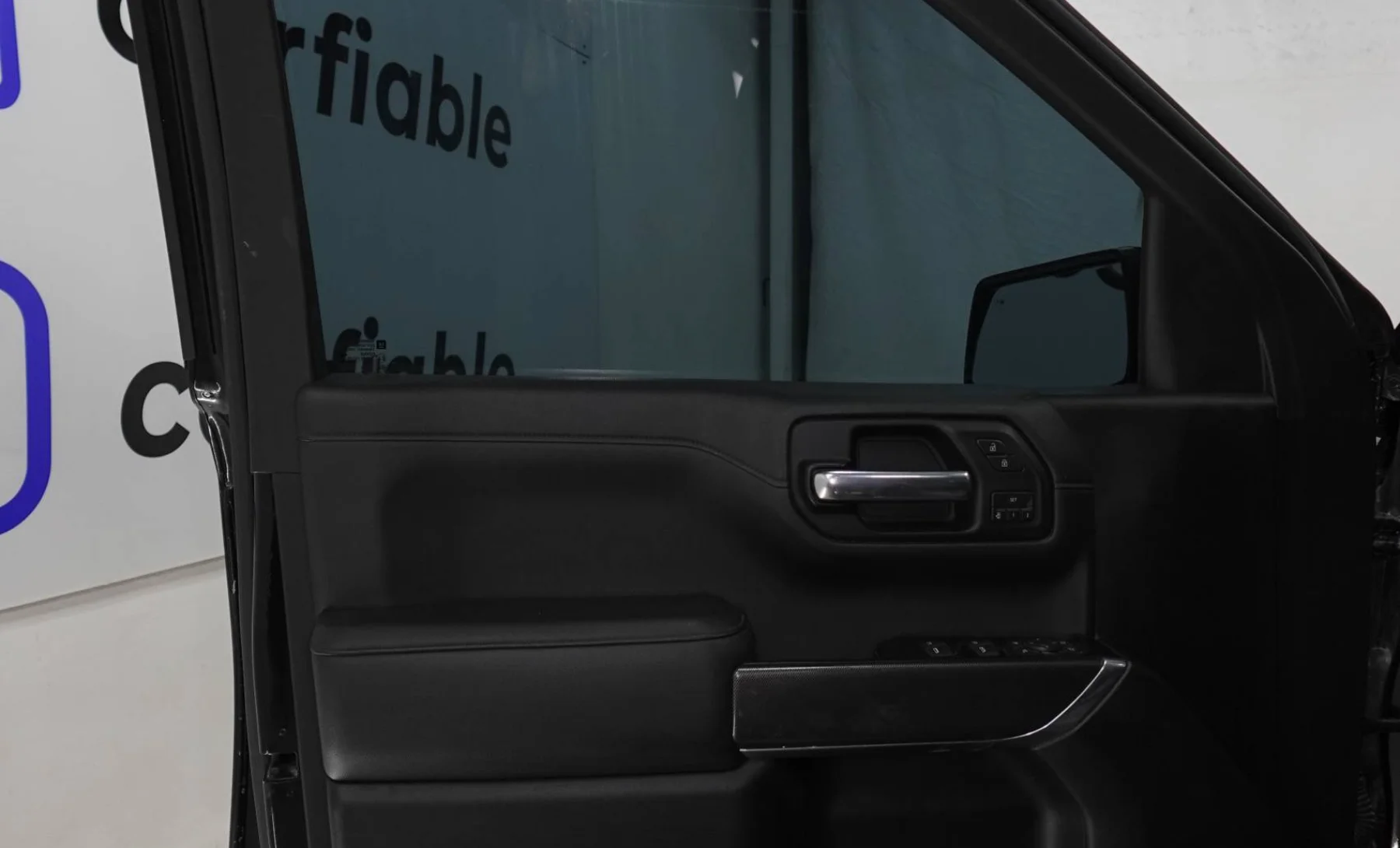GMC Sierra AT4 2019 — interior 2 de 4