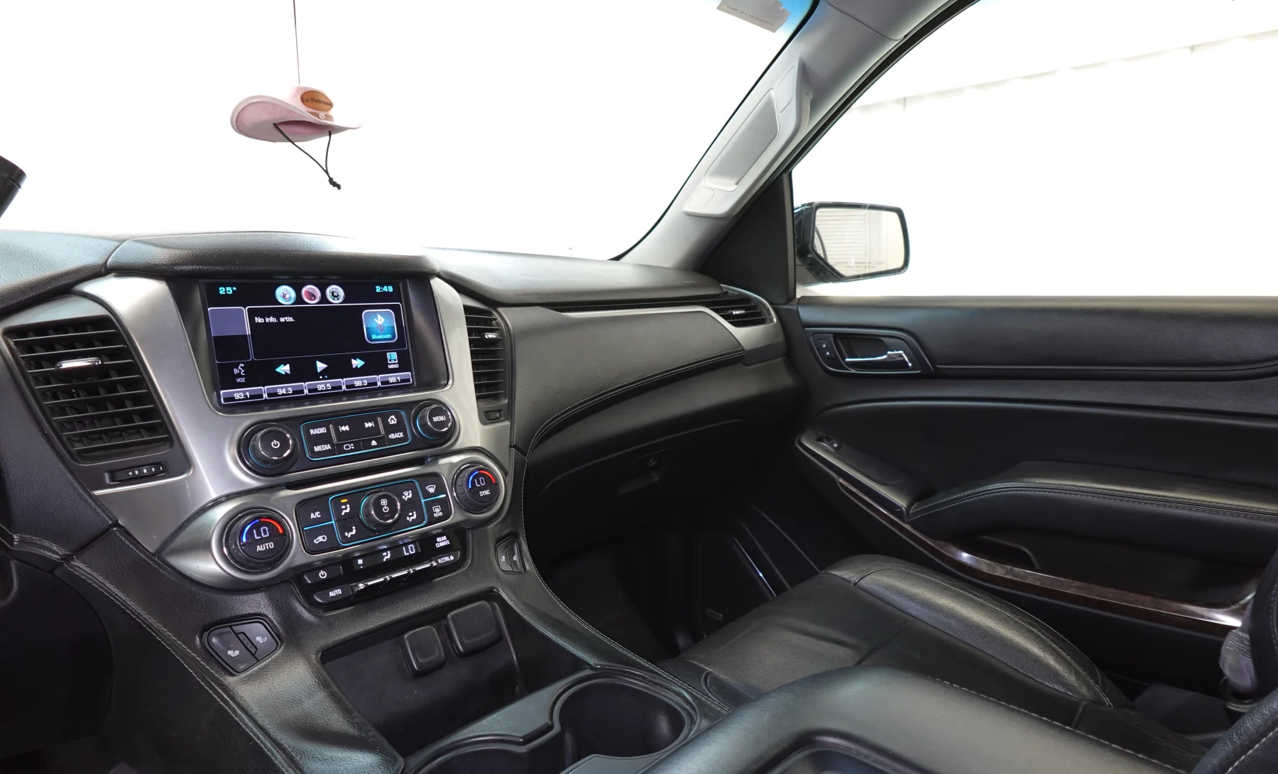 Chevrolet Tahoe LT 2015 — interior 2 de 9