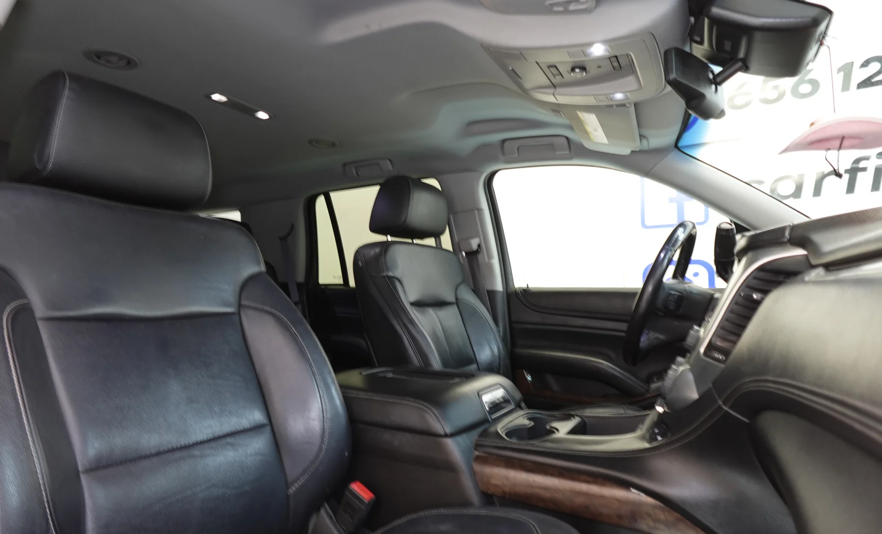 Chevrolet Tahoe LT 2015 — interior 3 de 9