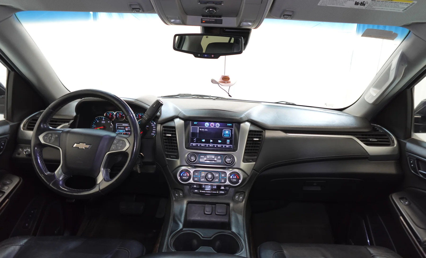 Chevrolet Tahoe LT 2015 — interior 4 de 9