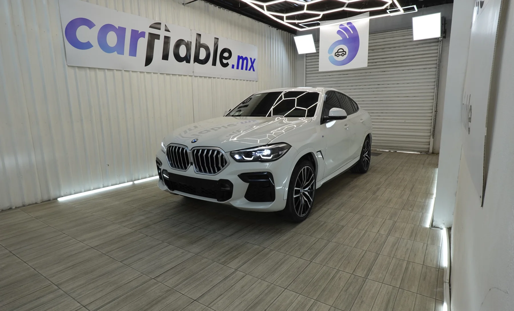 BMW X6 xDrive40i M Sport 2023 — exterior 1 de 10