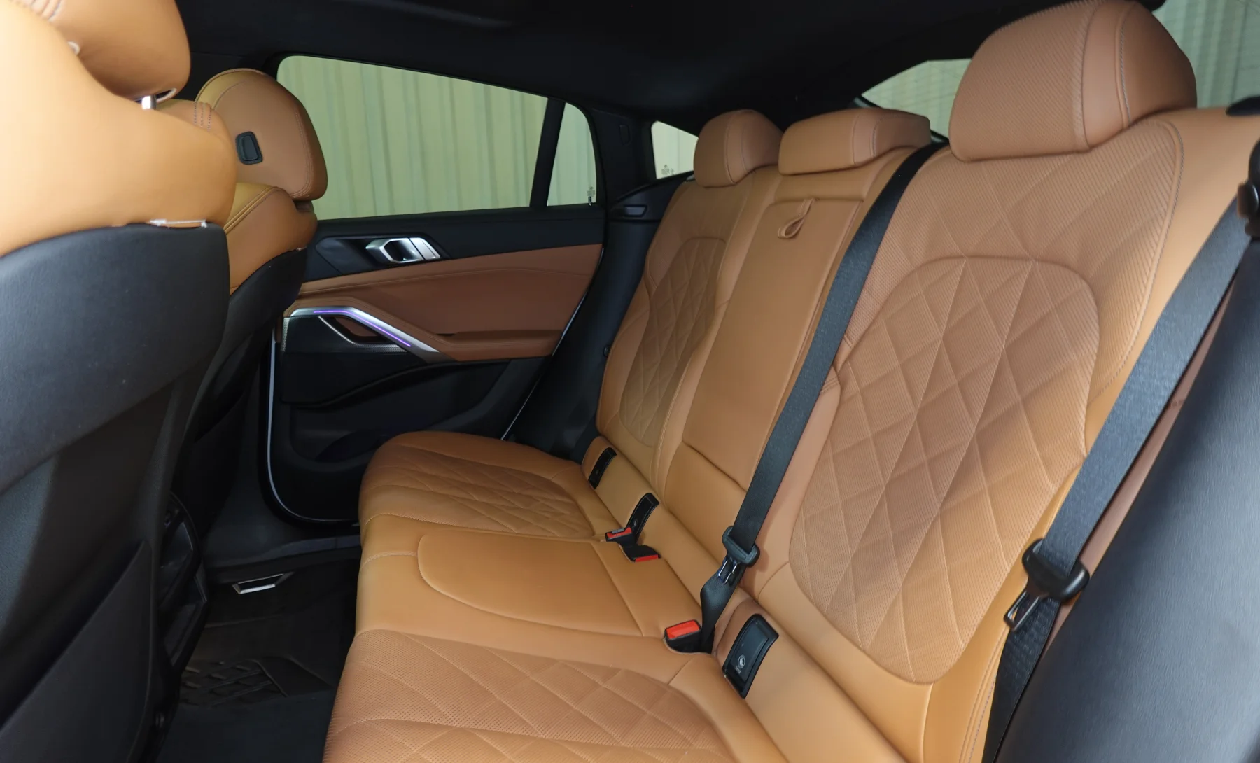 BMW X6 xDrive40i M Sport 2023 — interior 6 de 10