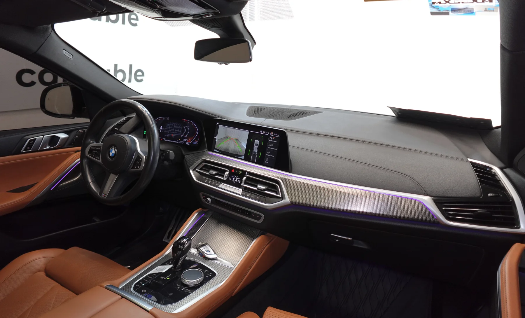 BMW X6 xDrive40i M Sport 2023 — interior 9 de 10