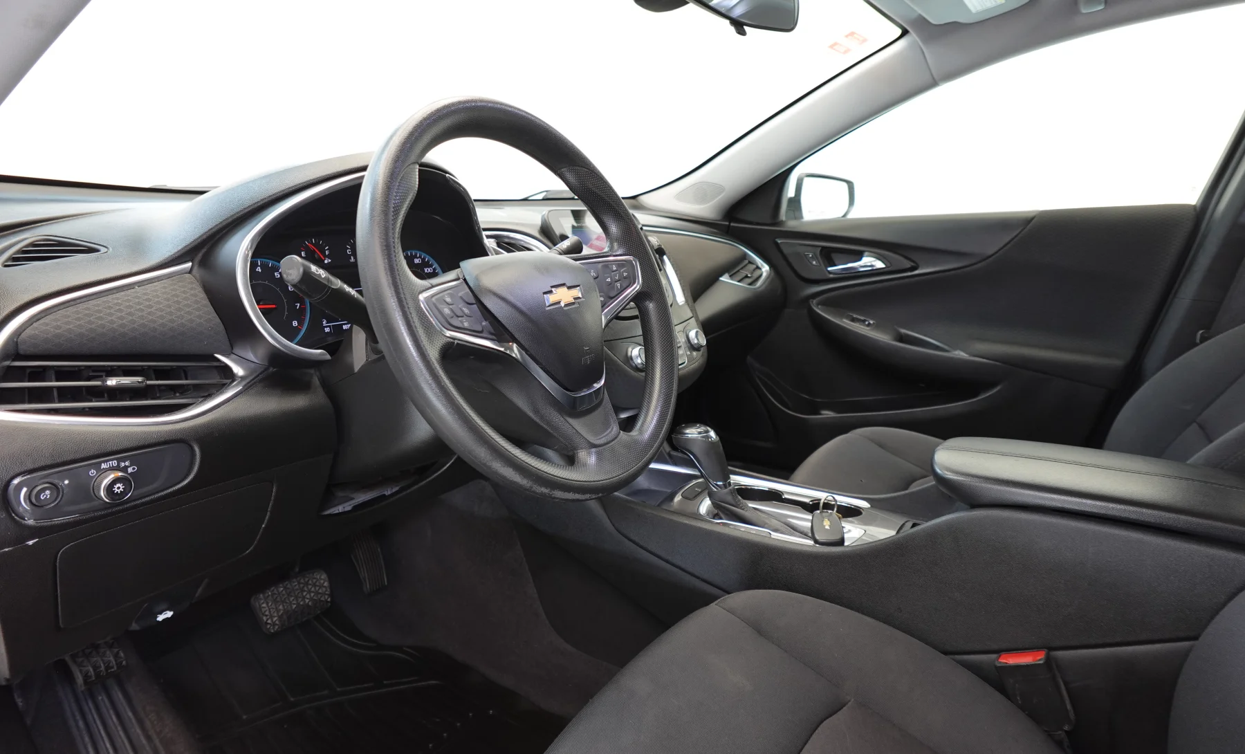 Chevrolet Malibu LT 2020 — interior 2 de 9