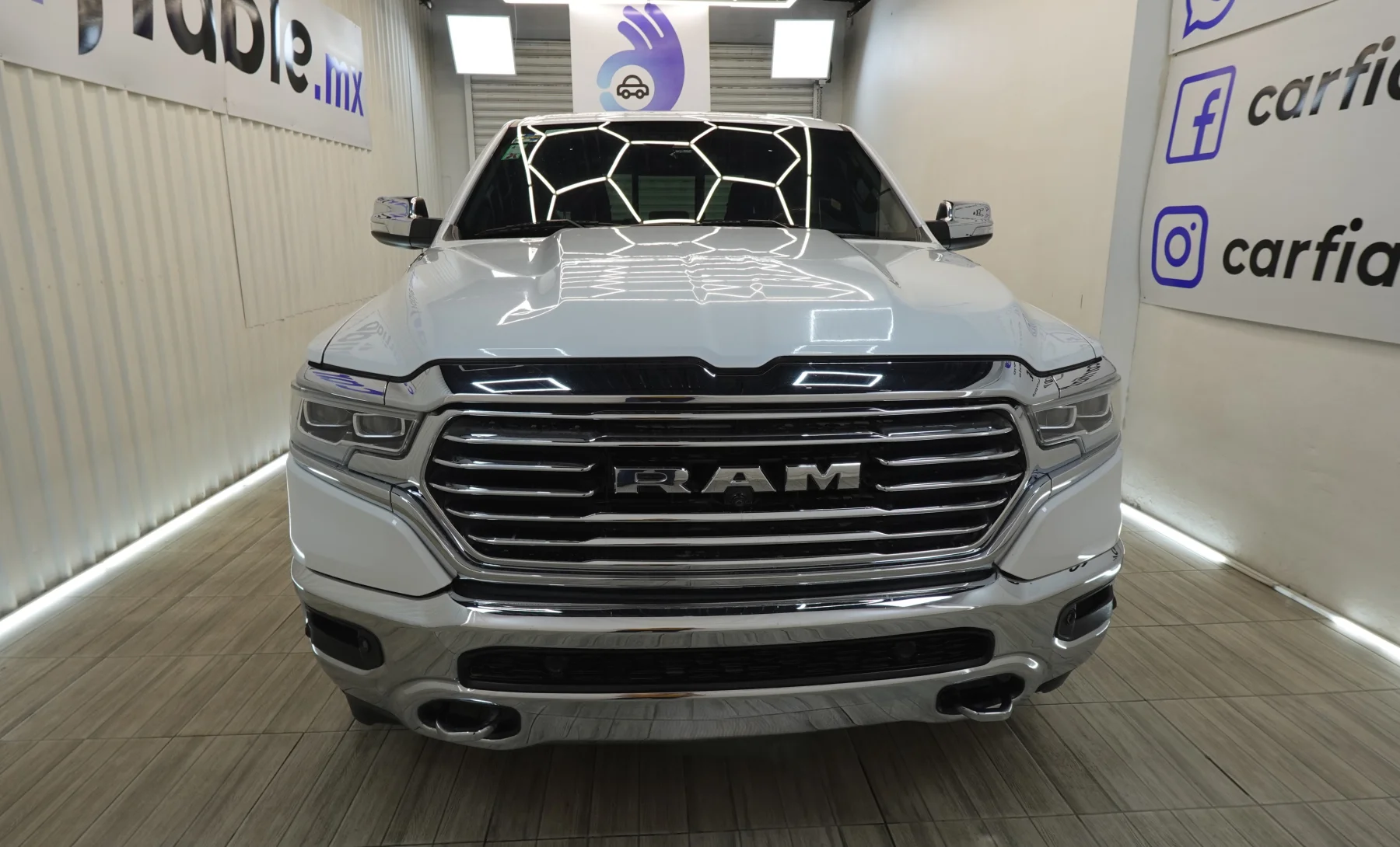 RAM 1500 Limited Longhorn 2022 — exterior 2 de 6