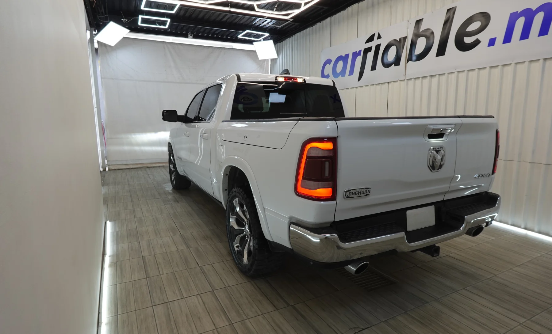 RAM 1500 Limited Longhorn 2022 — exterior 6 de 6