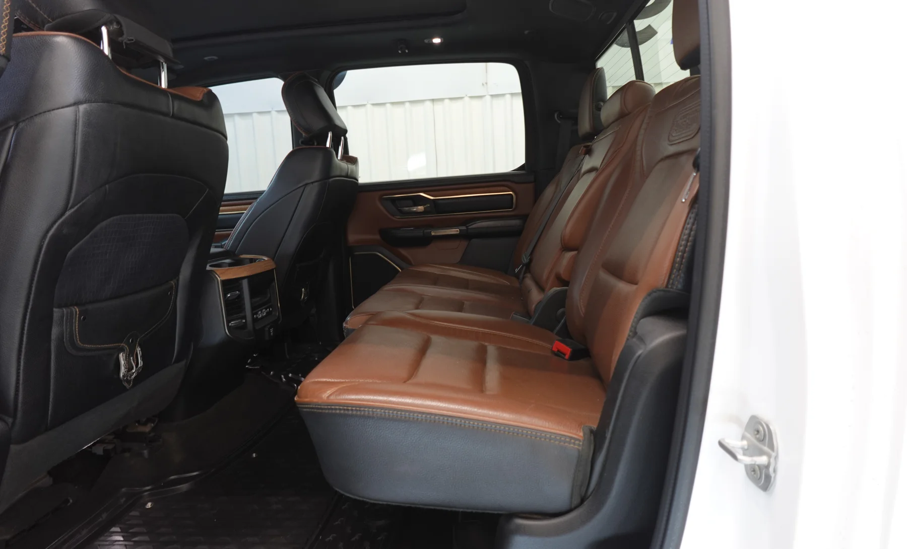 RAM 1500 Limited Longhorn 2022 — interior 3 de 6