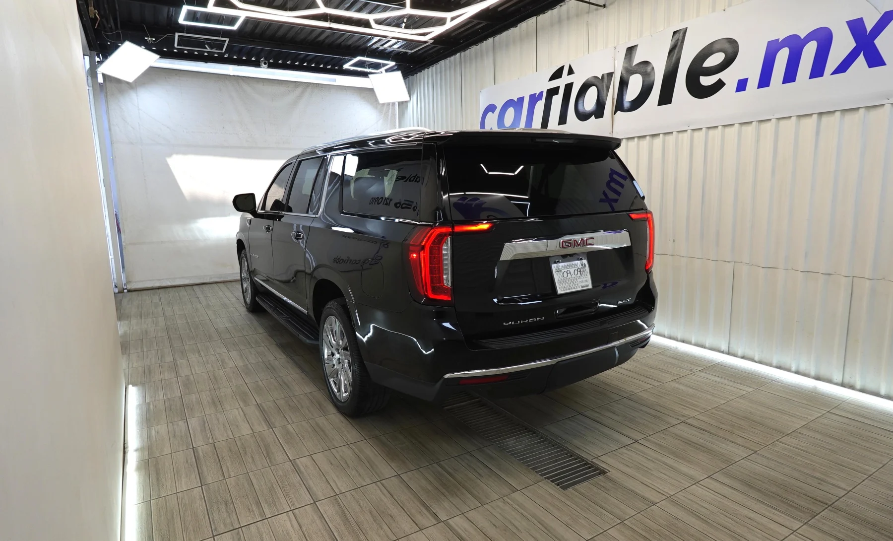 GMC Yukon SLT 2021 — exterior 4 de 10