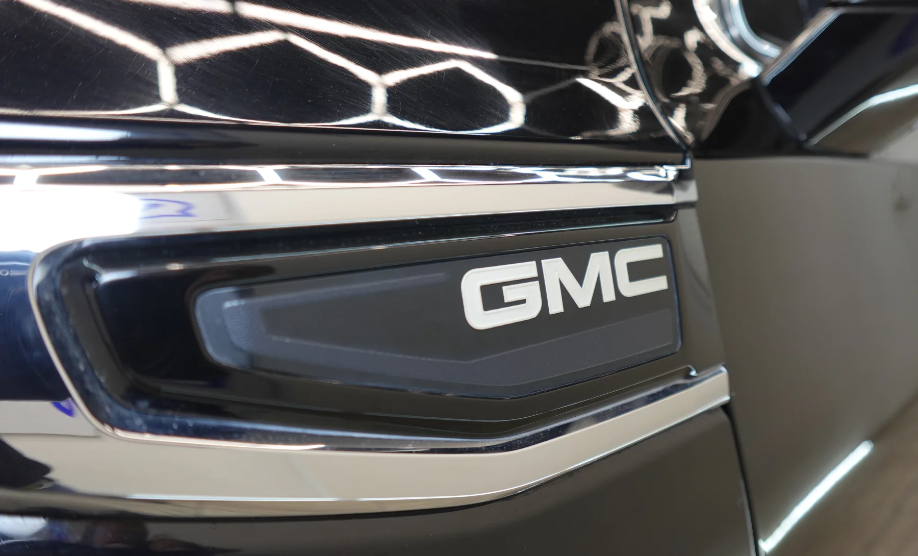 GMC Yukon SLT 2021 — exterior 8 de 10