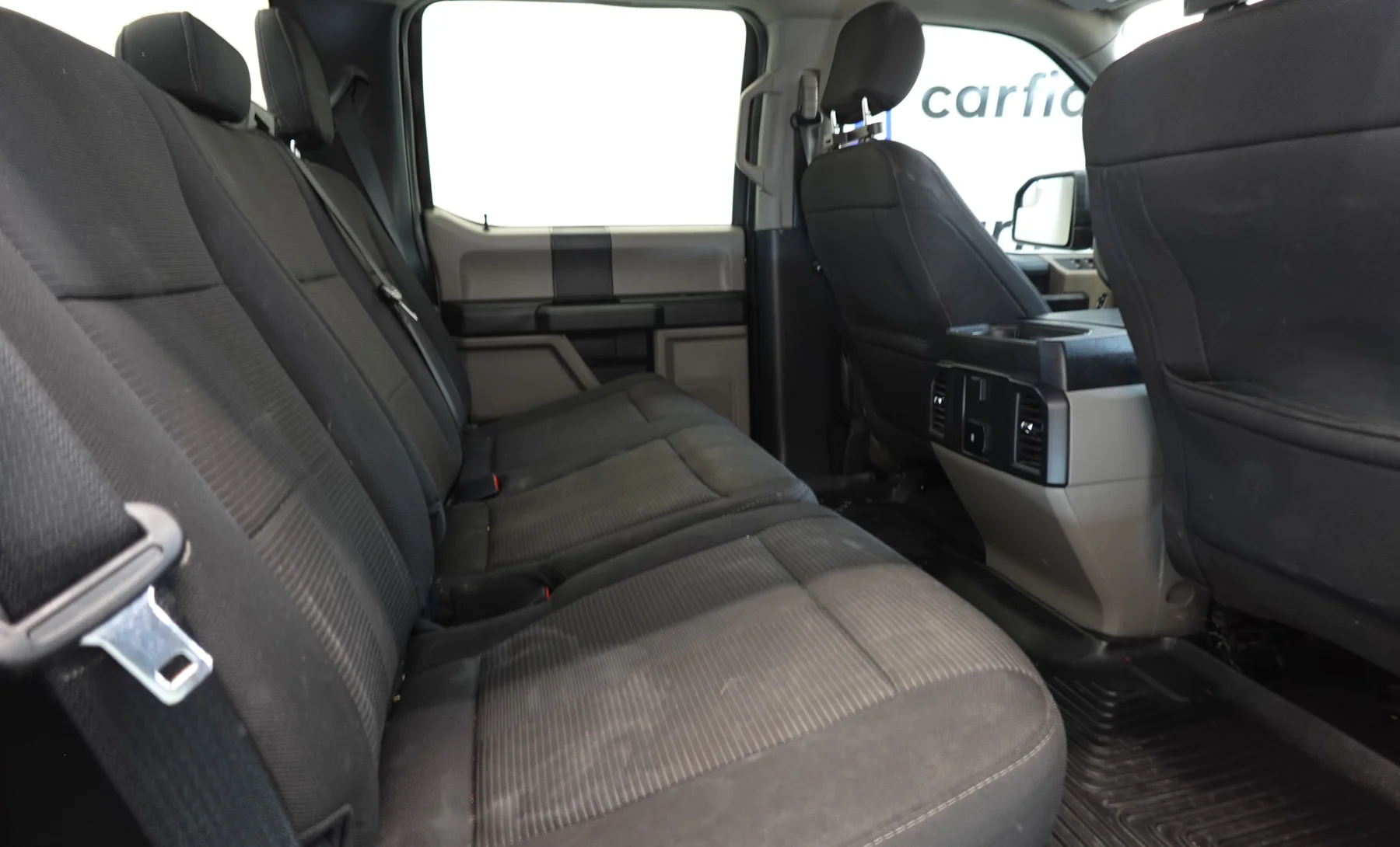 Ford F-150 XL 2019 — interior 3 de 4