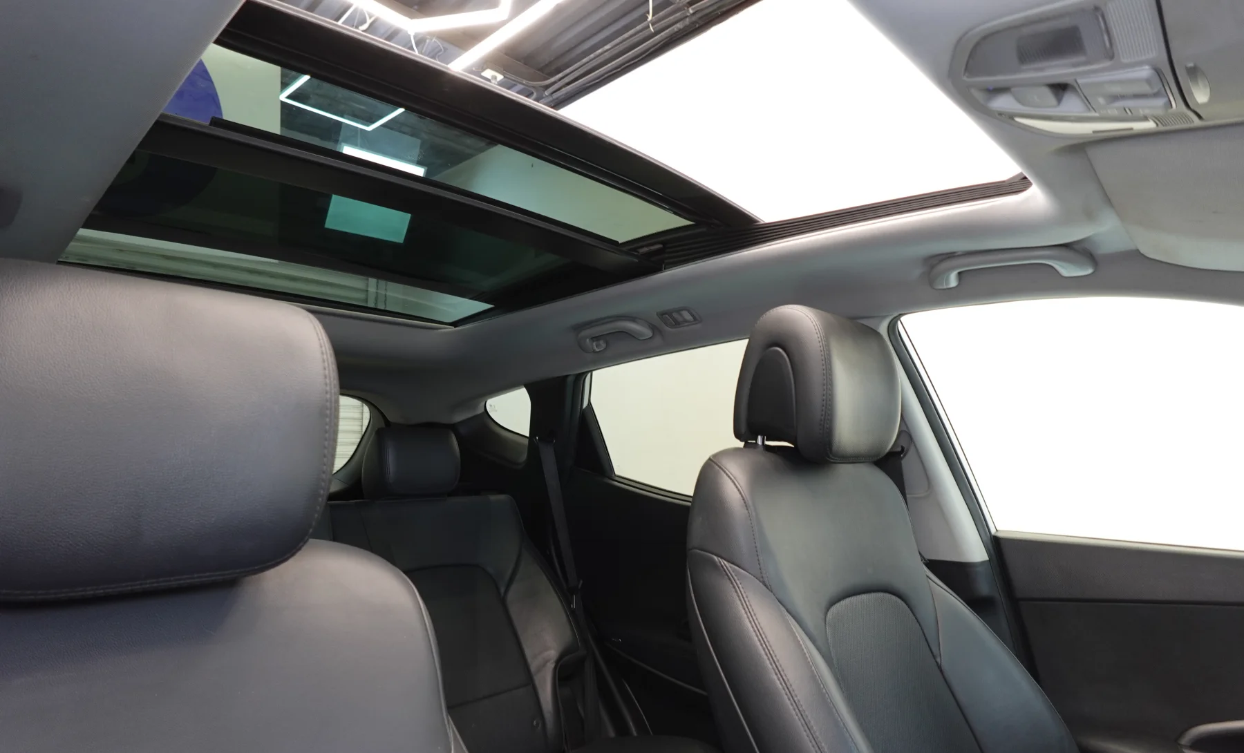 Hyundai Santa Fe Sport SE 2018 — interior 9 de 10